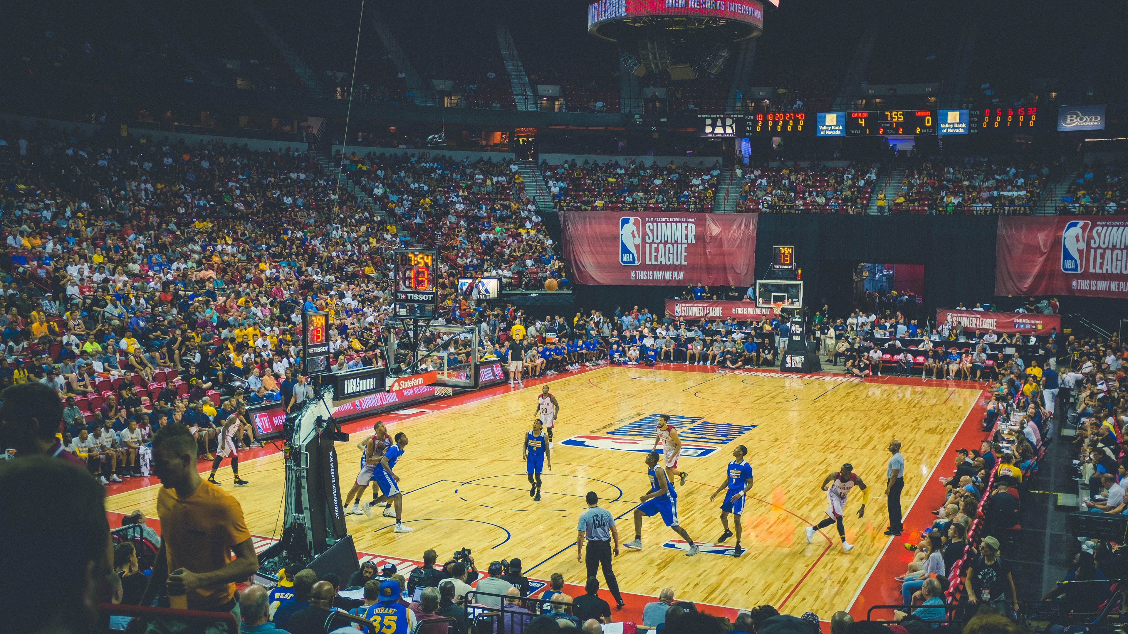 雷速网球直播-跨界主宰，当NBA公牛力克勇士，欧冠赛场西亚卡姆接管比赛