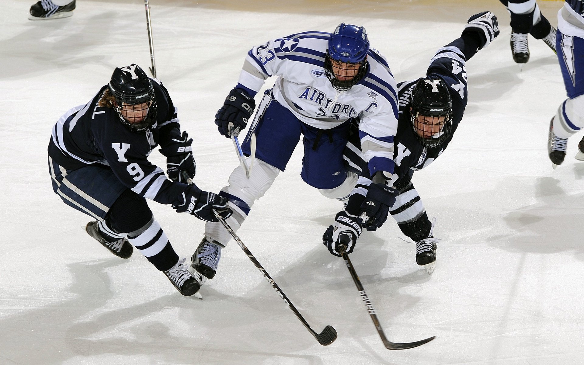 阿拉巴关键进球定乾坤，NBA季后赛之夜的非典型英雄